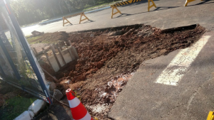 Construção de calçada 